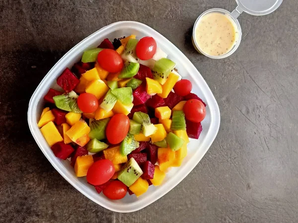 Ensalada Fresca Con Verduras Frutas —  Fotos de Stock