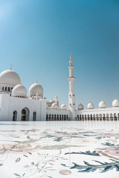 Όμορφο Μεγάλο Λευκό Τζαμί — Φωτογραφία Αρχείου