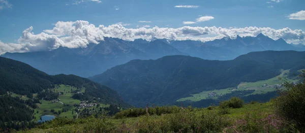 Bellissimo Paesaggio Montagna — Foto Stock