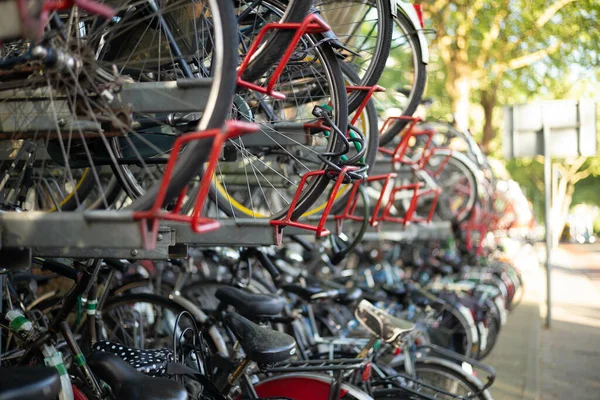 Aparcamiento Bicicletas Ciudad — Foto de Stock