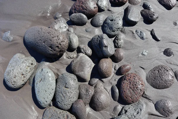 海岸の海の石は — ストック写真