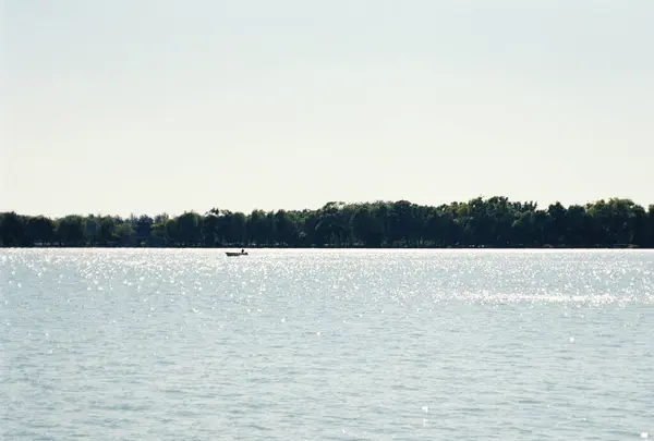 Прекрасний Вид Озеро Вранці — стокове фото