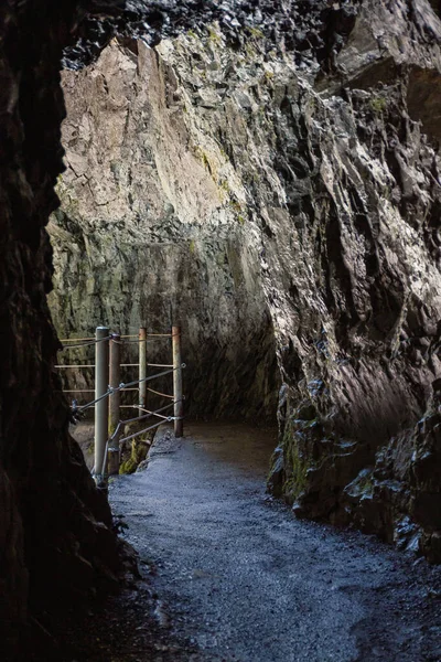 Прекрасний Вид Печеру Горах — стокове фото
