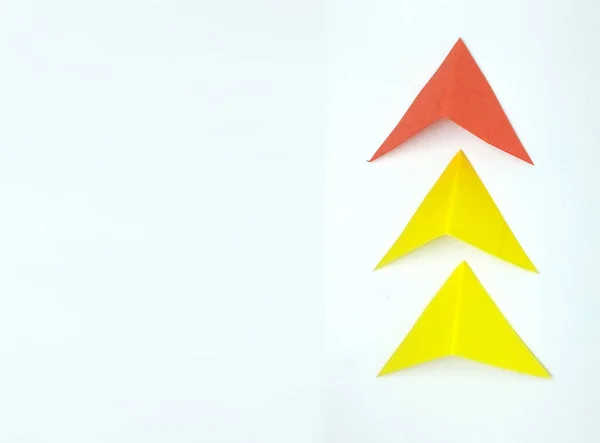 Piani Origami Carta Bianca Uno Sfondo Chiaro — Foto Stock