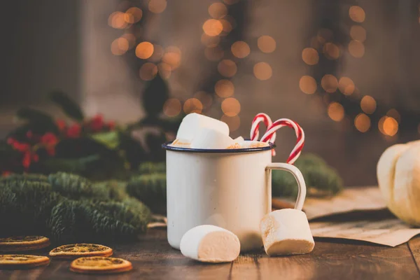 Tasse Heiße Schokolade Mit Marshmallows Auf Holztisch — Stockfoto