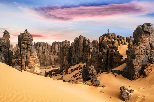 沙漠中美丽的落日 — 图库照片