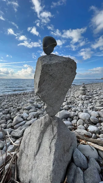 海滩上的石头近景 — 图库照片