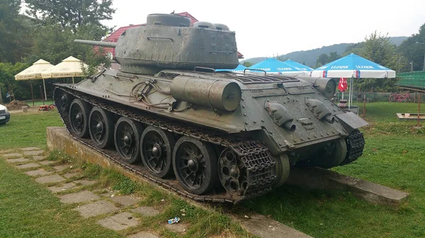 博物馆里的旧军用坦克 — 图库照片