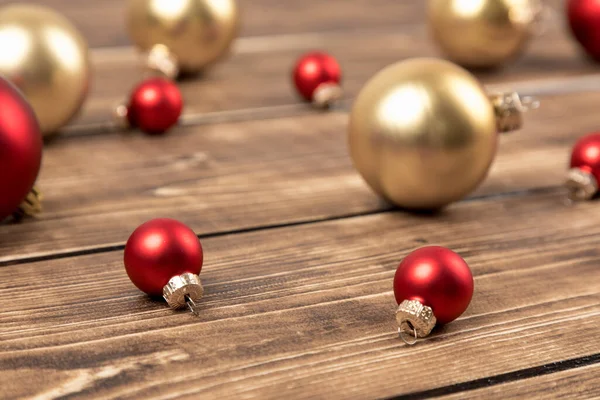 Kerstballen Houten Achtergrond — Stockfoto