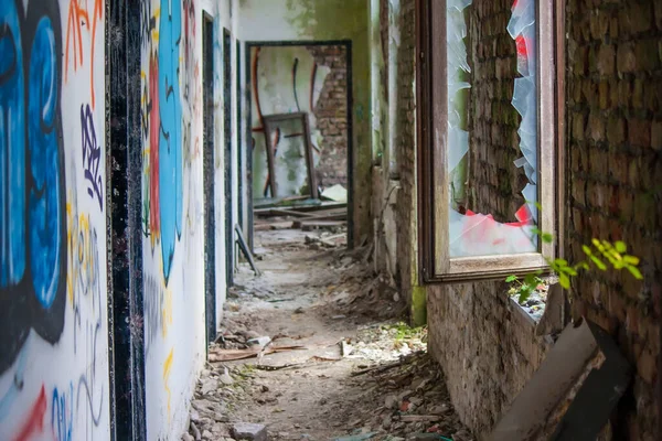 Altes Verlassenes Haus Der Stadt — Stockfoto