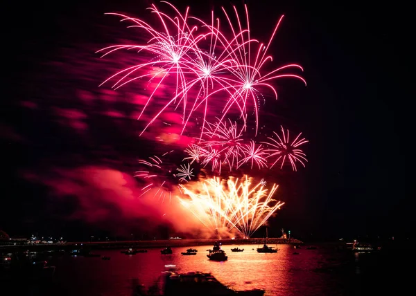 Feuerwerk Nachthimmel — Stockfoto