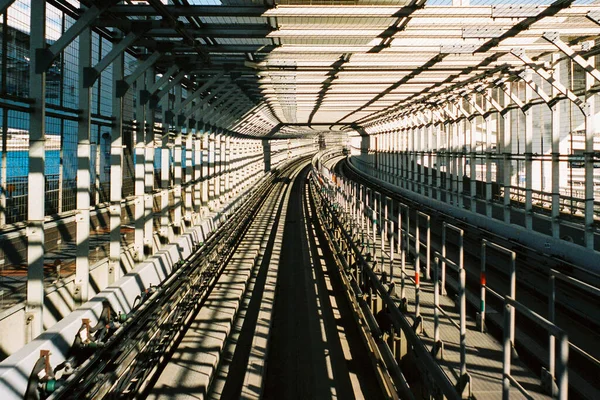 Estação Ferroviária Cidade Segundo Plano — Fotografia de Stock
