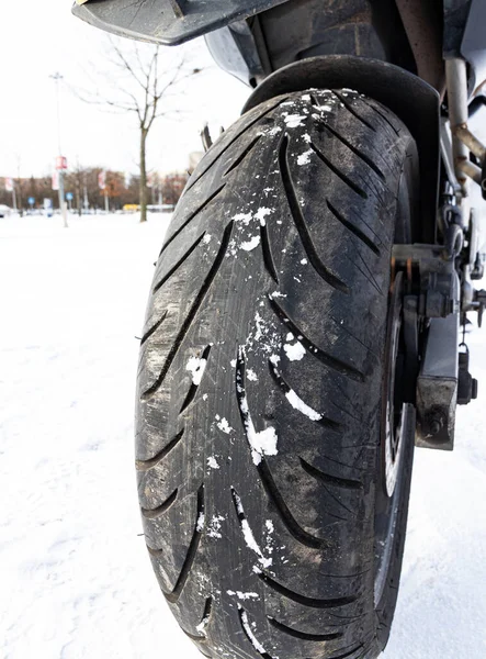 Neumático Coche Nieve —  Fotos de Stock