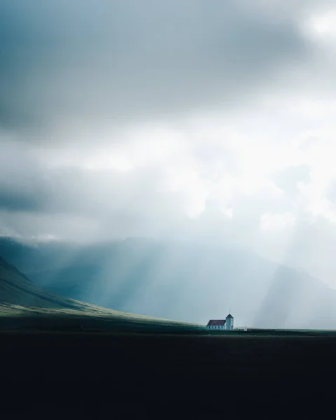 Bela Paisagem Com Vista Para Montanhas — Fotografia de Stock