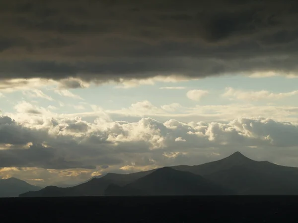 Prachtig Landschap Met Bergen Wolken — Stockfoto