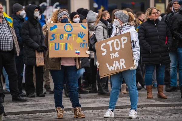 Φεβρουάριος 2022 Stand Ukraine Διαδήλωση Ενάντια Στον Πόλεμο Στην Ουκρανία — Φωτογραφία Αρχείου