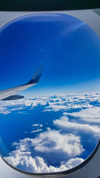 하늘을 비행기 — 스톡 사진