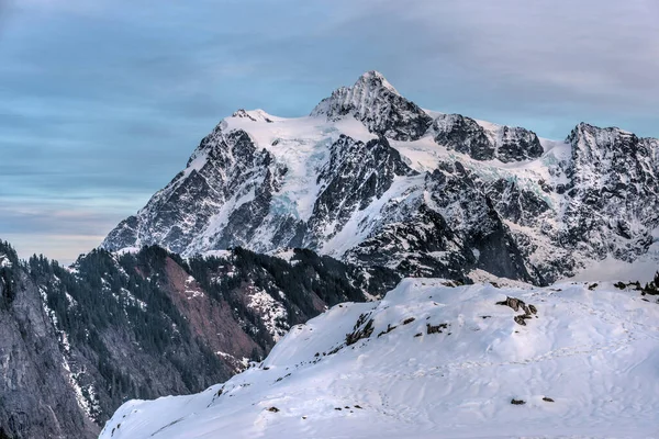 Schöne Aussicht Auf Die Berge — Stockfoto