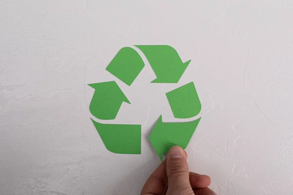 Recycling Symbol Mit Recycling Schild Auf Grünem Hintergrund — Stockfoto