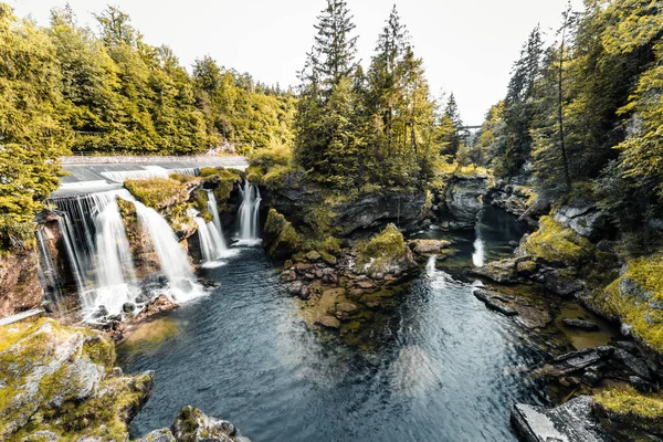 Cascada Las Montañas — Foto de Stock