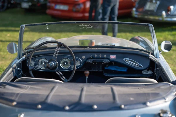 Close Vintage Retro Car — Stock Photo, Image