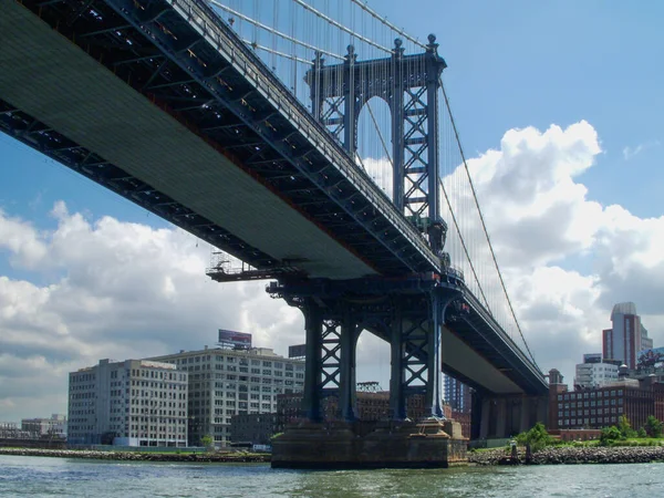 Ciudad Nueva York Julio 2018 Puente Brooklyn Río Támesis — Foto de Stock