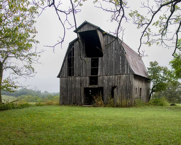 Old Wooden House Abandoned Ruined Farmhouse — Stock Photo, Image