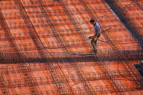 Trabajador Construcción Con Una Grúa —  Fotos de Stock