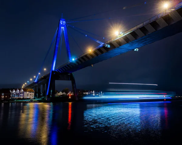 Нічний Вид Місто Мосту Ввечері — стокове фото
