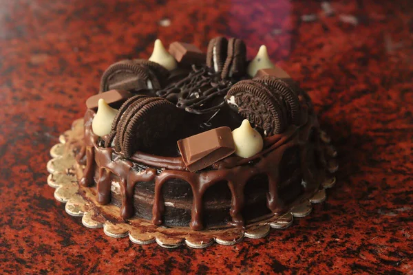 Fındıklı Tarçınlı Çikolatalı Pasta — Stok fotoğraf