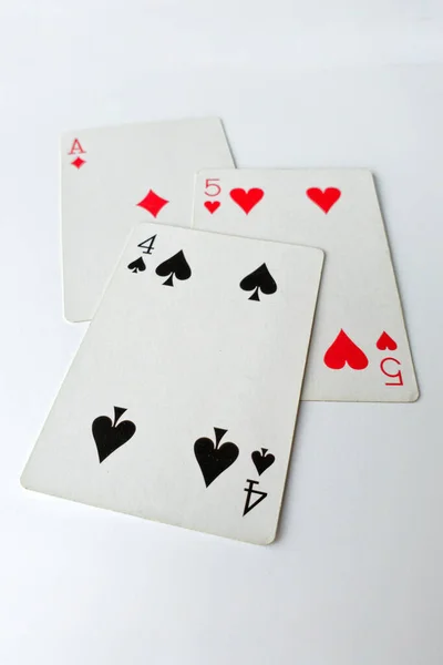 Jugar Las Cartas Con Fondo Blanco — Foto de Stock