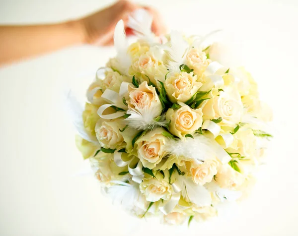 Esküvői Csokor Gyönyörű Virágokkal — Stock Fotó