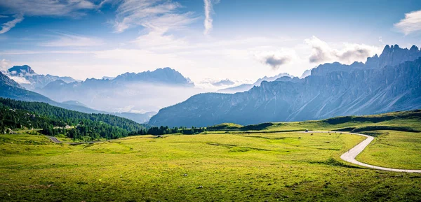 Красивий Гірський Пейзаж Альпах — стокове фото