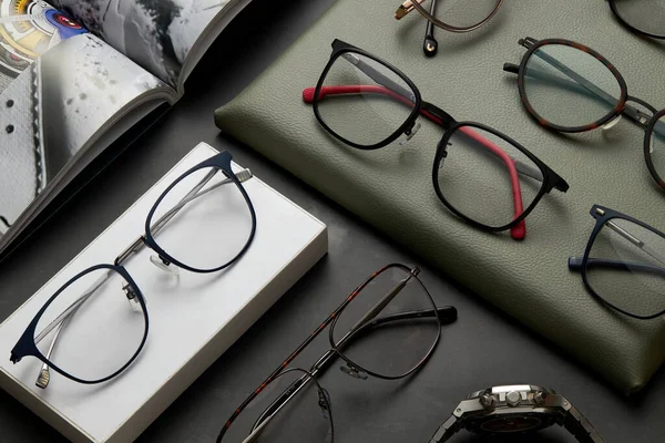 Óculos Com Óculos Bloco Notas Mesa — Fotografia de Stock
