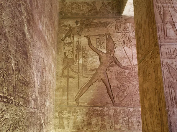 Egyptiska Hieroglyfer Templet Den Antika Staden Luxor Egypt — Stockfoto