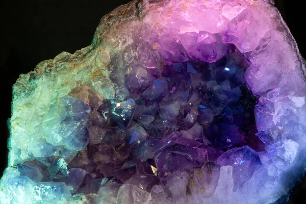 Amethyst Mineral Black Background — Fotografia de Stock