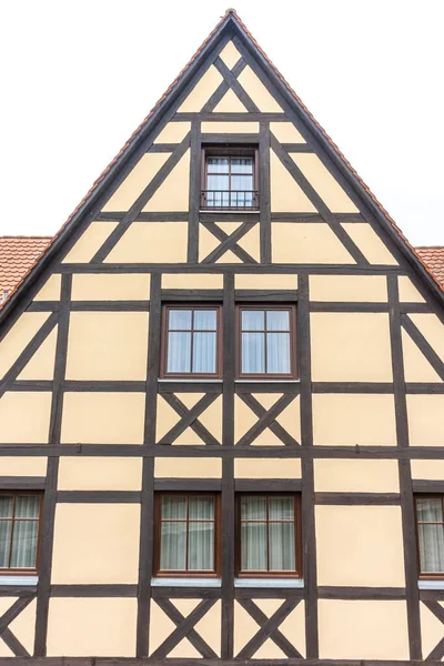 Piękny Widok Miasto Tradycyjnymi Niemieckimi Domami Budynkami — Zdjęcie stockowe