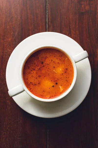 Kopje Koffie Met Een Lepel Een Houten Achtergrond — Stockfoto