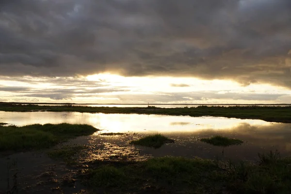 Bellissimo Tramonto Sul Lago — Foto Stock