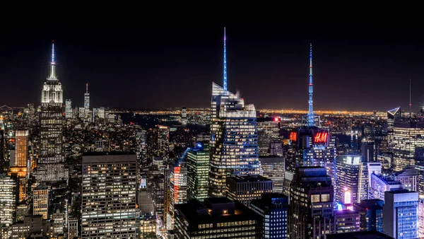 ニューヨーク マンハッタン スカイラインの眺めです — ストック写真