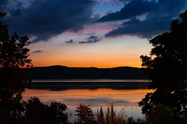 Vakker Solnedgang Sjøen – stockfoto