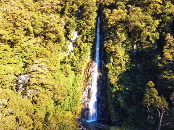 Bela Cachoeira Floresta Fundo Natureza — Fotografia de Stock
