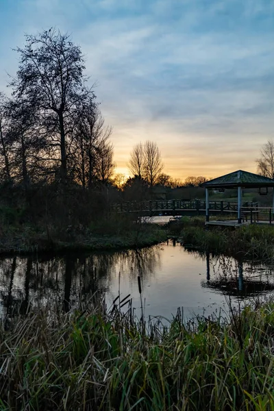 Prachtige Zonsondergang Boven Het Meer — Stockfoto