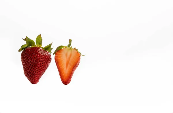 Verse Rijpe Aardbeien Witte Achtergrond — Stockfoto