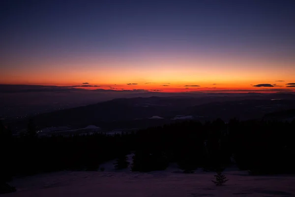 Belo Pôr Sol Sobre Montanhas — Fotografia de Stock