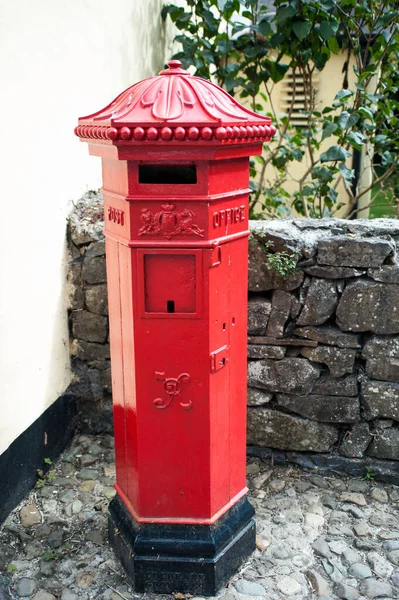 Een Afbeelding Van Rode Mailbox Een Rij — Stockfoto