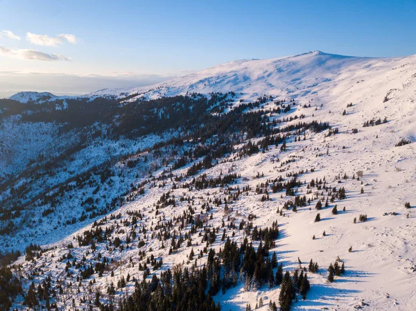 Dağların Ardında Güzel Bir Gün Batımı — Stok fotoğraf