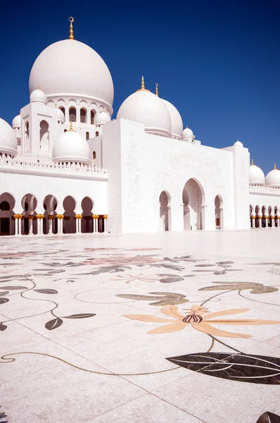 Прекрасный Вид Мусульманскую Мечеть — стоковое фото