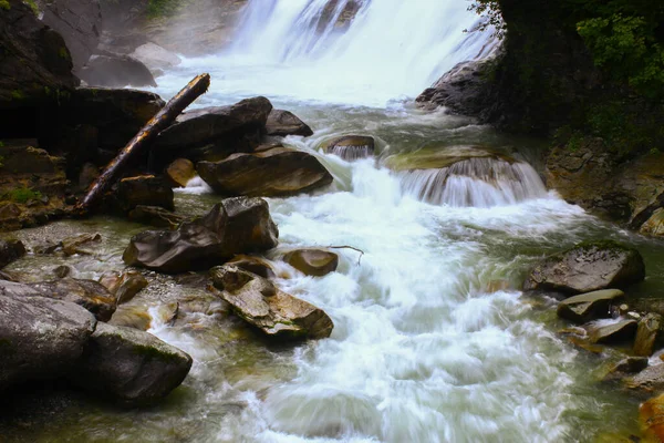 Красивий Водоспад Лісі — стокове фото