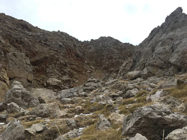보이는 바위투성이 의산들 — 스톡 사진
